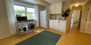 1 bedroom 1 bath close to town Gallery 18
