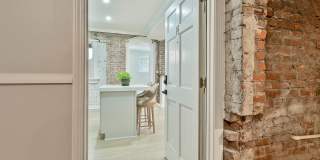 685 Argonne Ave. #14 Gallery 21