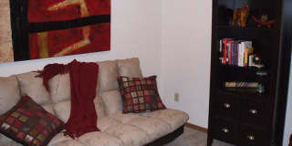 Deckner Manor Gallery 13