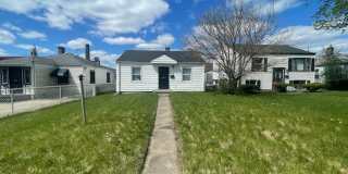 Cozy Two Bedroom! Available Now! Section 8 Welcomed Gallery 1
