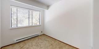 Spacious Willow Springs Townhome Near Trails, Shopping & Dining Gallery 5