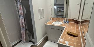 Kent Student Rental – You pick your splits! $3,000 Total Gallery 5
