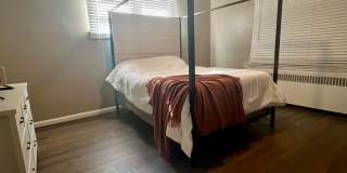 Stunning 3-Bed Twin Home in Lansdowne! Available May 1st! Gallery 14