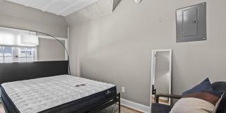 810 W EDWARDS Street Gallery 15