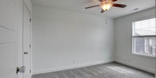 Fresh and so Clean Clean Close to Everything! Gallery 40