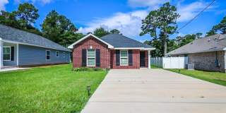 1285 Mills Ave Gallery 1