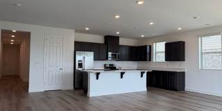 Beautiful 3 Bedroom Home in Grand Hollow with Resort-Style Amenities! Gallery 16