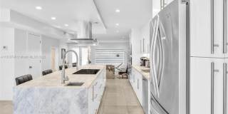 1044 NW N River Gallery 24