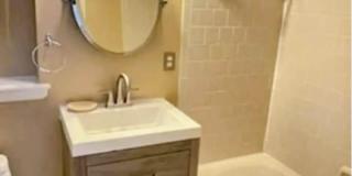 1438 MERIDIAN Place NW unit: 205 Gallery 3