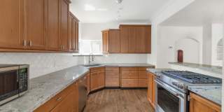114 W Windsor Avenue Gallery 12