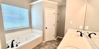 3 Bed, 2 Bath Home with Large Backyard in Fairmont Subdivision 3 Bed, 2 Bath Home with Large Backyard in Fairmont Subdivision Gallery 23
