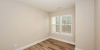 3-Bedroom, 2.5 Bath Townhome for Rent in Mooresville, NC | Attached 2-Car Garage & Modern Kitchen Gallery 15