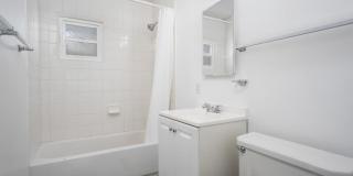 4552 Point Loma Avenue Gallery 16