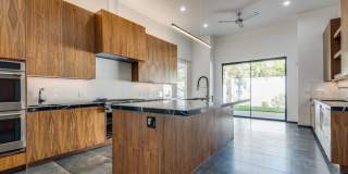 Luxury Summerlin Living in Gated Canyon Crest Community Gallery 3