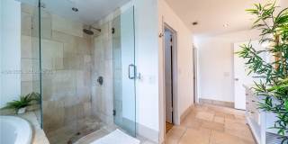 330 SW 133rd Pl Gallery 43