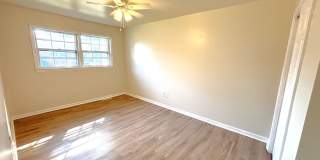 3 bedroom/ 1.5 bathroom- Courthouse Green Gallery 15
