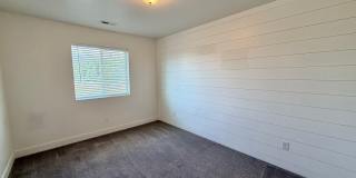 Nearly New Townhome Gallery 4