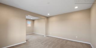 1 MO. FREE RENT! Gorgeous Corner-Lot Townhouse with Mountain Views Gallery 13