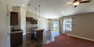 BEAUTIFUL 5 BED 3 BATH HOME IN FIRTH Gallery 8
