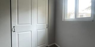2 Bedroom 1 bath w/laundry and yard 2 Bedroom 1 bath w/laundry and yard Gallery 3