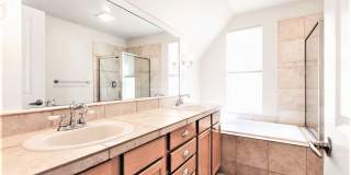 Absolutely Charming 3-Bed 2.5-Bath Home with One Car Garage! Gallery 16