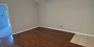 2 Bed 1 Bath condo in gated community! Gallery 4