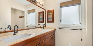 Charming Ravenna home with 5 bedrooms, 4 bathrooms Gallery 21