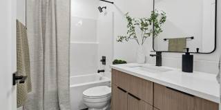 Modern Living in the Heart of Lake Oswego!! Stunning New 3BR 2.5BA Modern Living in the Heart of Lake Oswego!! Stunning New 3BR 2.5BA Gallery 11