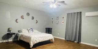 1709 Gandy Gallery 36