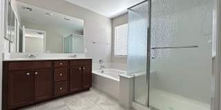 Inspirada 4-Bedroom 3-Bathroom Home! Gallery 17