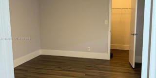 1824 Monroe St Gallery 4