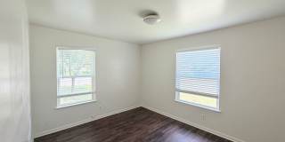 Just updated 3/2 home on a quiet street in desirable north Austin! Gallery 15