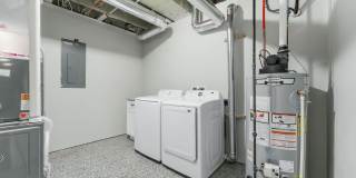 FURNISHED HOUSE! Short or Long Term! Large Newly Renovated Fully Furnished Modern 5 Bedroom Home with 3 Separate Living Rooms! Gallery 37