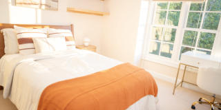 416 Hillsborough St Gallery 18