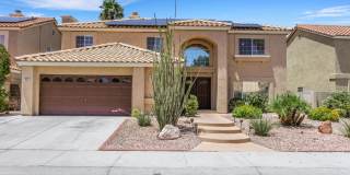Large home with pool! Gallery 1