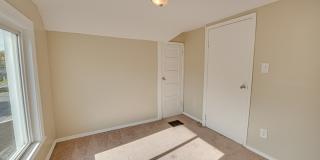 570 5TH Avenue Gallery 12