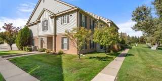 2323 Knollwood Gallery 1
