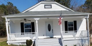 218 West Lee Avenue Gallery 1