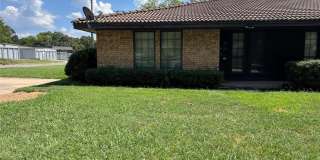 1400 W Laurel Street Gallery 1