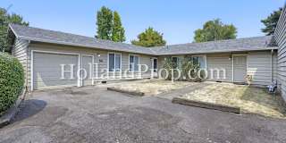 Charming 3-Bedroom Duplex with Fenced Yard, Fireplace & Garage Near Hwy 26! Charming 3-Bedroom Duplex with Fenced Yard, Fireplace & Garage Near Hwy 26! Gallery 1