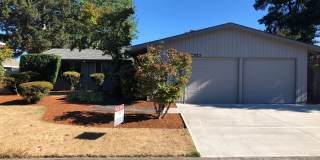 18925 NW Illahe ~ Spacious Ranch Style! Gallery 1