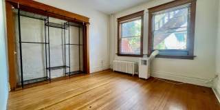 Beautiful two story unit with Victorian charm Gallery 20