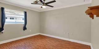 1005 Selkirk Street Gallery 17