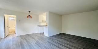 10535 Rose Avenue Gallery 30