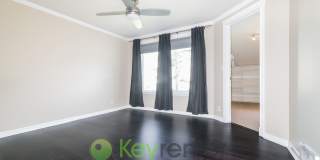 Comfort and Style in the Heart of Seattle Gallery 11