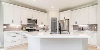 11137 Grandview Manor Gallery 9