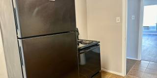 Spacious 3 bed/1 bath rental - Available Now! Gallery 12
