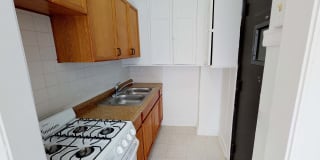 1440 E. 52nd Street Gallery 11