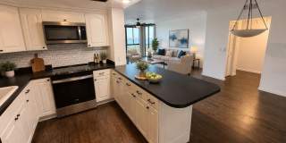 7100 SUNSHINE SKYWAY Lane S Gallery 6