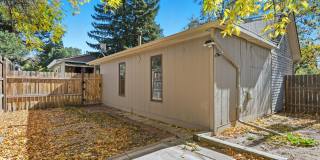 Downtown Castle Rock at its best!  Just a short 2 block walk to downtown. Gallery 28